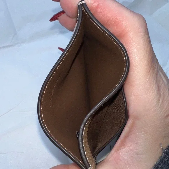 Coach Slim Card Holder Wallet Beige Leather Pink Lips Logo Signature - Picture 6 of 6